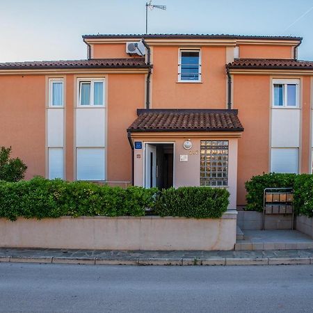 Apartman Maksim Banjole Esterno foto