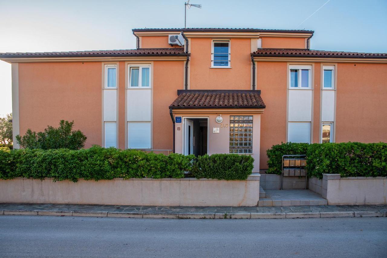 Apartman Maksim Banjole Esterno foto