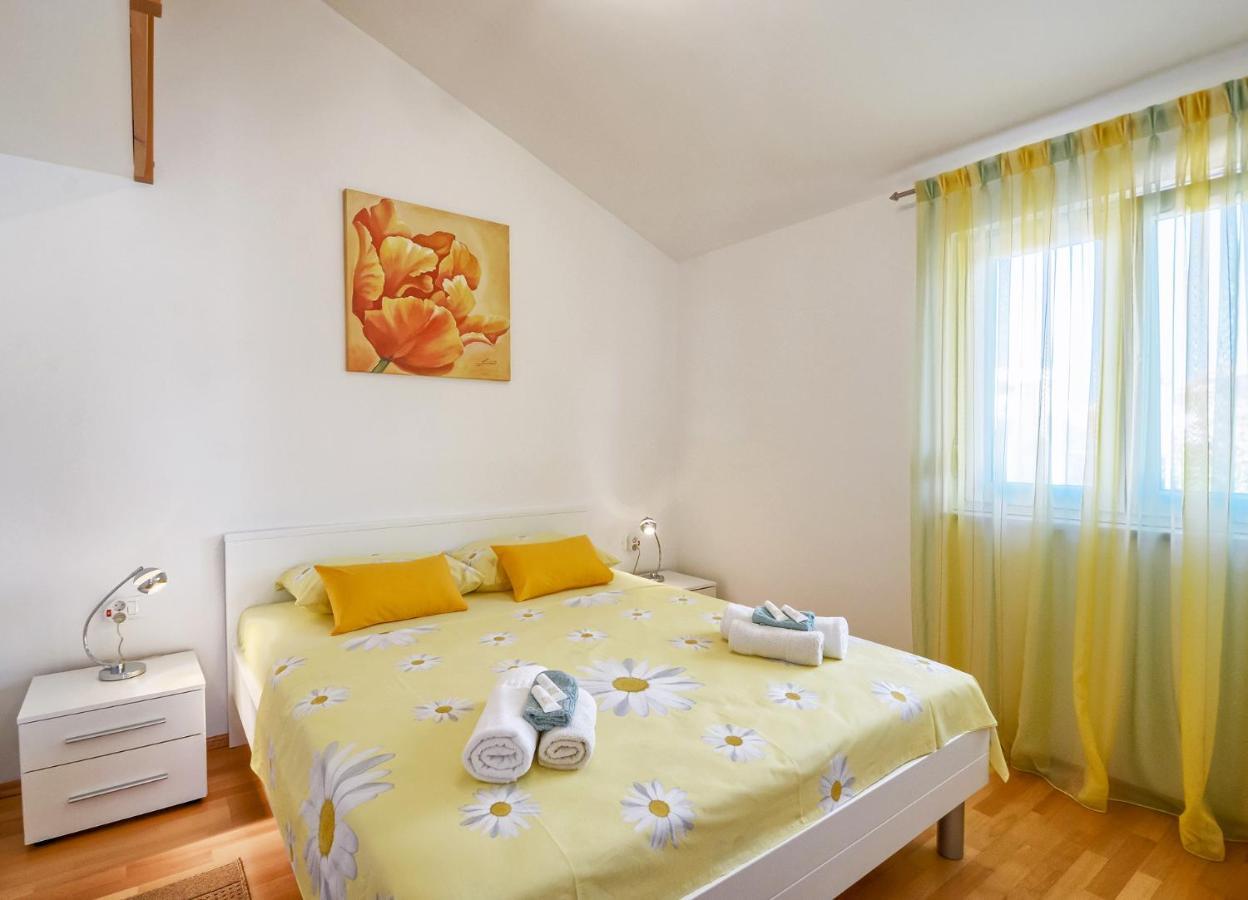 Apartman Maksim Banjole Esterno foto